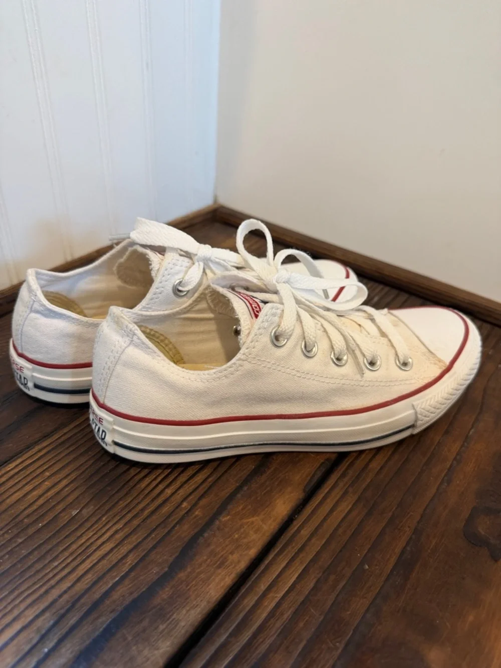 NWT Converse Classic Low Top Sneakers in Cream and Red Trim - Picture 2 of 7